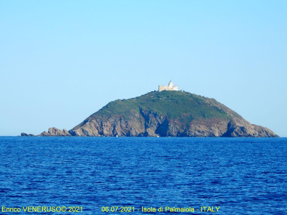 83 - Faro di Palmaiola - Lighthouse of Palmaiola Island.jpg
